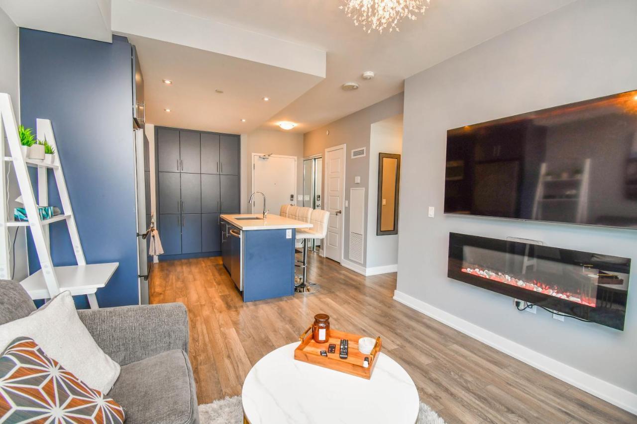 Pet Friendly Condos At Friday Harbour Innisfil 外观 照片