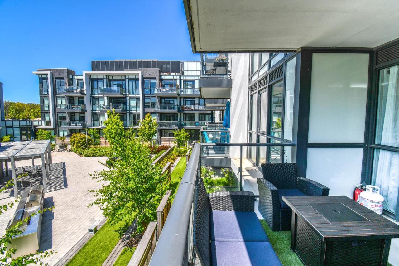 Pet Friendly Condos At Friday Harbour Innisfil 外观 照片